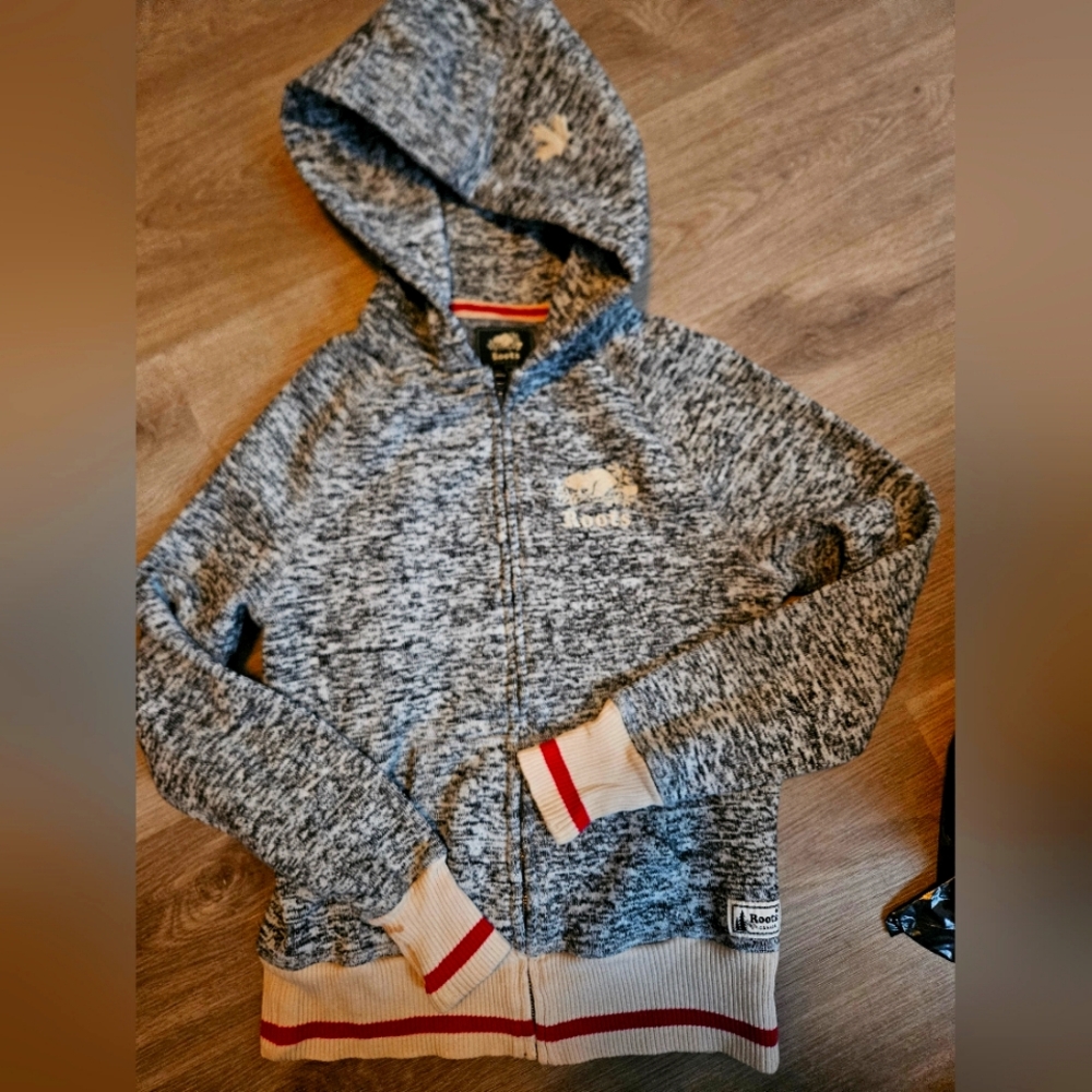 Womens small roots sweater